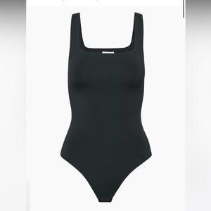 Babaton Classic Black Bodysuit